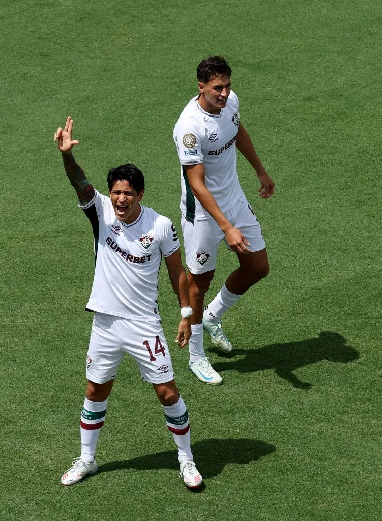 Germán cano, com a camisa branca