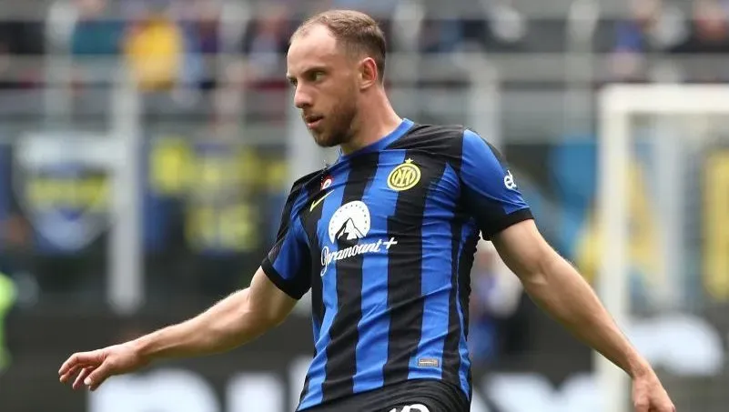 Carlos Augusto em jogo da Inter de Milão. Foto: Marco Luzzani/Getty Images
