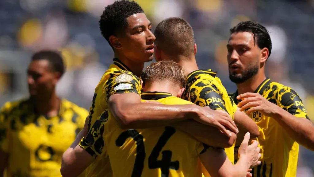 Jogadores do Borussia Dortmund celebrando gol no Mundial. Foto: Getty Images