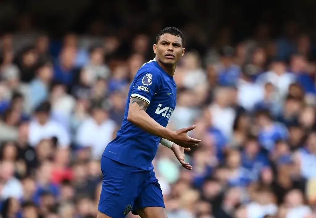 Thiago Silva em ação pelo Chelsea. (Photo by Dan Mullan/Getty Images)