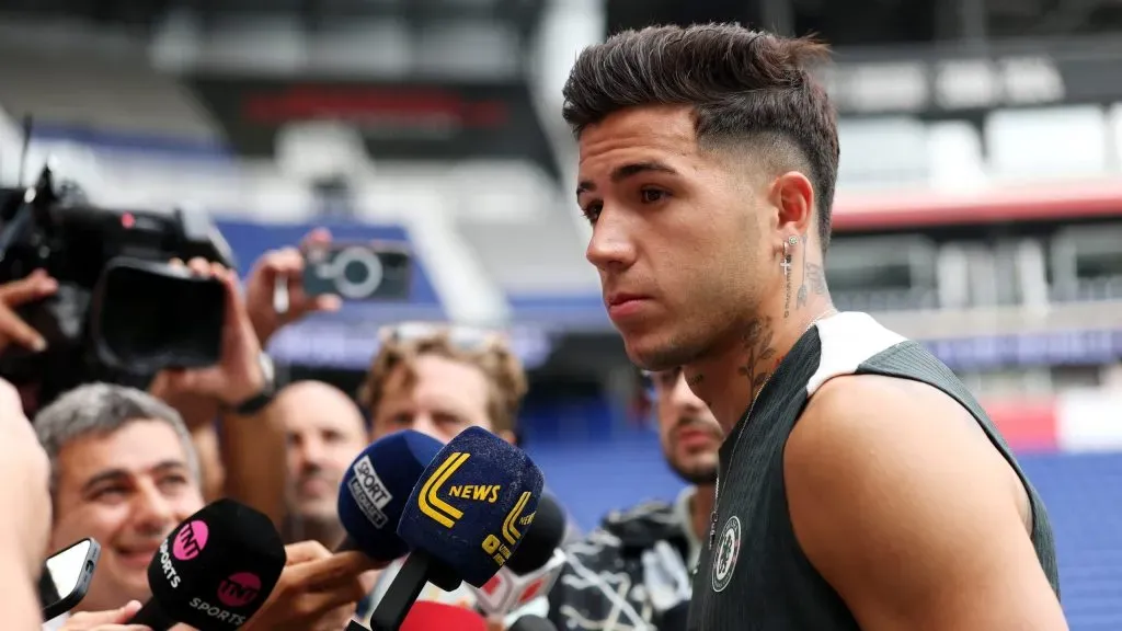 Enzo Fernández em entrevista coletiva. Foto: Buda Mendes/Getty Images