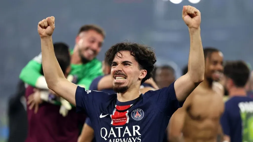 Vitinha comemorando título do PSG. Foto: Lars Baron/Getty Images