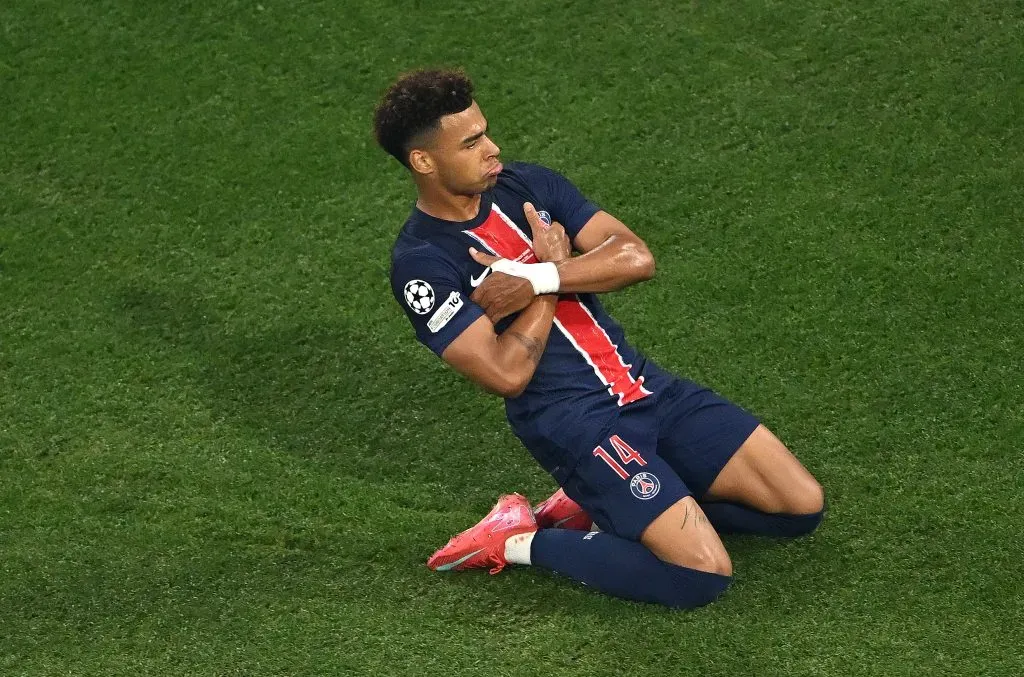 Desire Doué, do Paris Saint-Germain, comemora ao marcar o segundo gol de sua equipe durante a final da UEFA Champions League 2025 entre Paris Saint-Germain e FC Internazionale Milano, na Munich Football Arena, em 31 de maio de 2025, em Munique, Alemanha. (Foto: Dan Mullan/Getty Images)