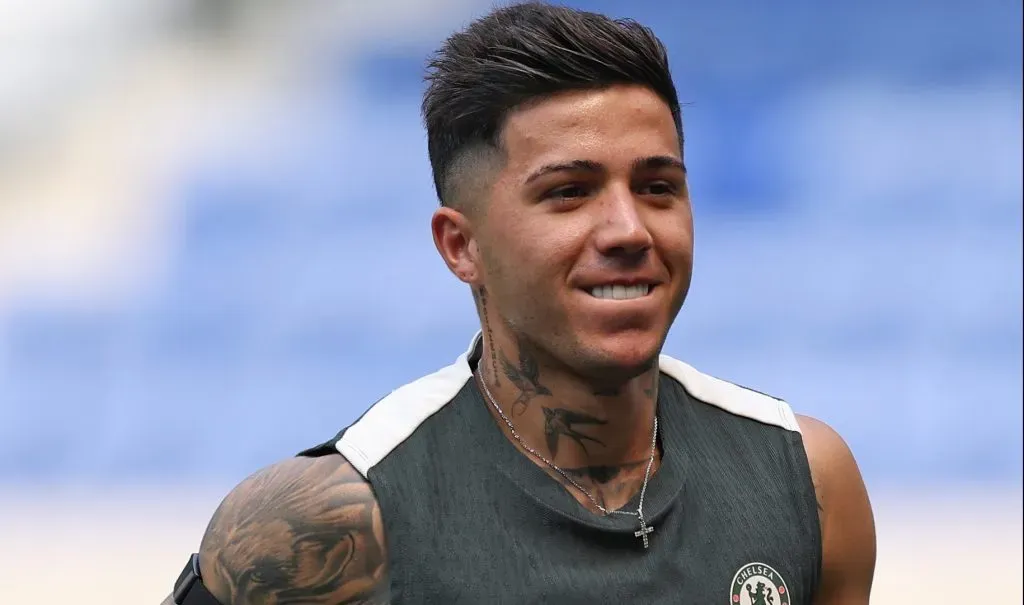 Enzo Fernández treinando pelo Chelsea