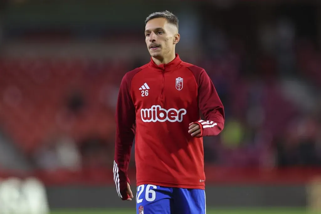 Bryan Zaragoza nos tempos que defendia o Granada (Photo by Fran Santiago/Getty Images)