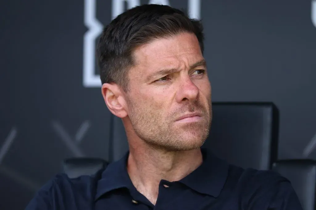 Xabi Alonso de preto