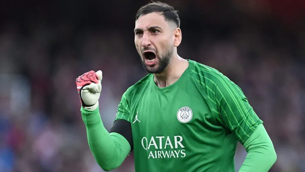 Donnarumma, alvo do Manchester United, em campo pelo PSG (Photo by Justin Setterfield/Getty Images)