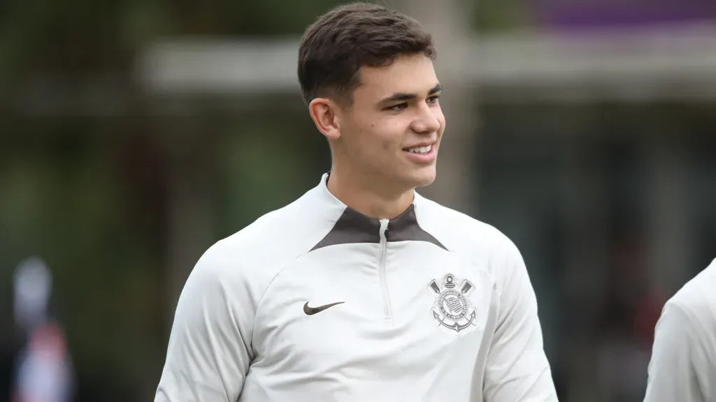 Gabriel Moscardo jogador do Corinthians durante treino (Foto: Reinaldo Campos/AGIF)