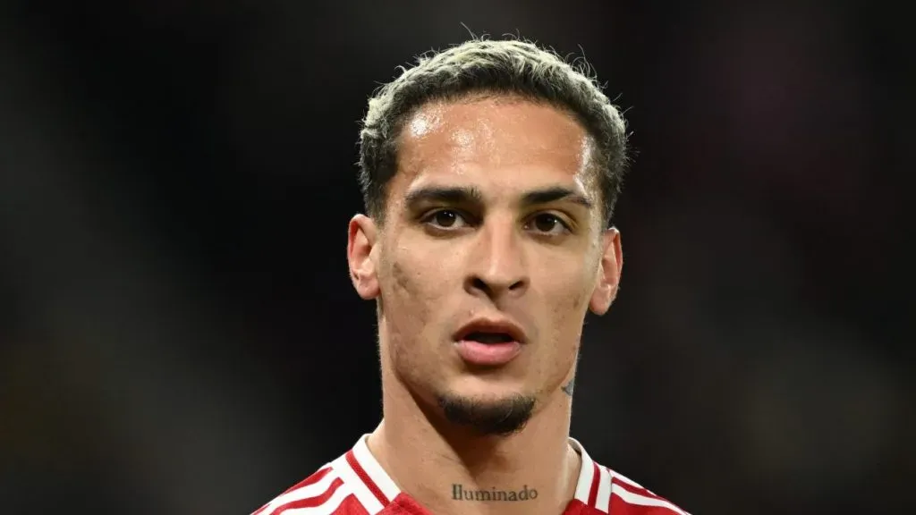 Antony em ação pelo Manchester United. (Photo by Gareth Copley/Getty Images)