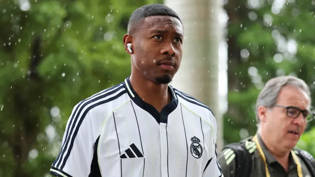 David Alaba antes de partida do Real Madrid pela Juventus (Photo by Michael Reaves/Getty Images)