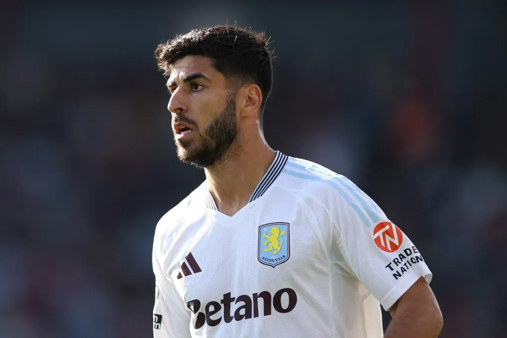 Asensio durante a passagem pelo Aston Villa (Photo by Richard Heathcote/Getty Images)