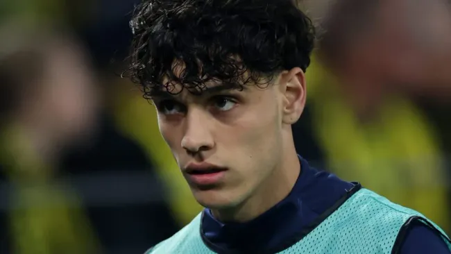 Héctor Fort pode ser emprestado pelo Barcelona