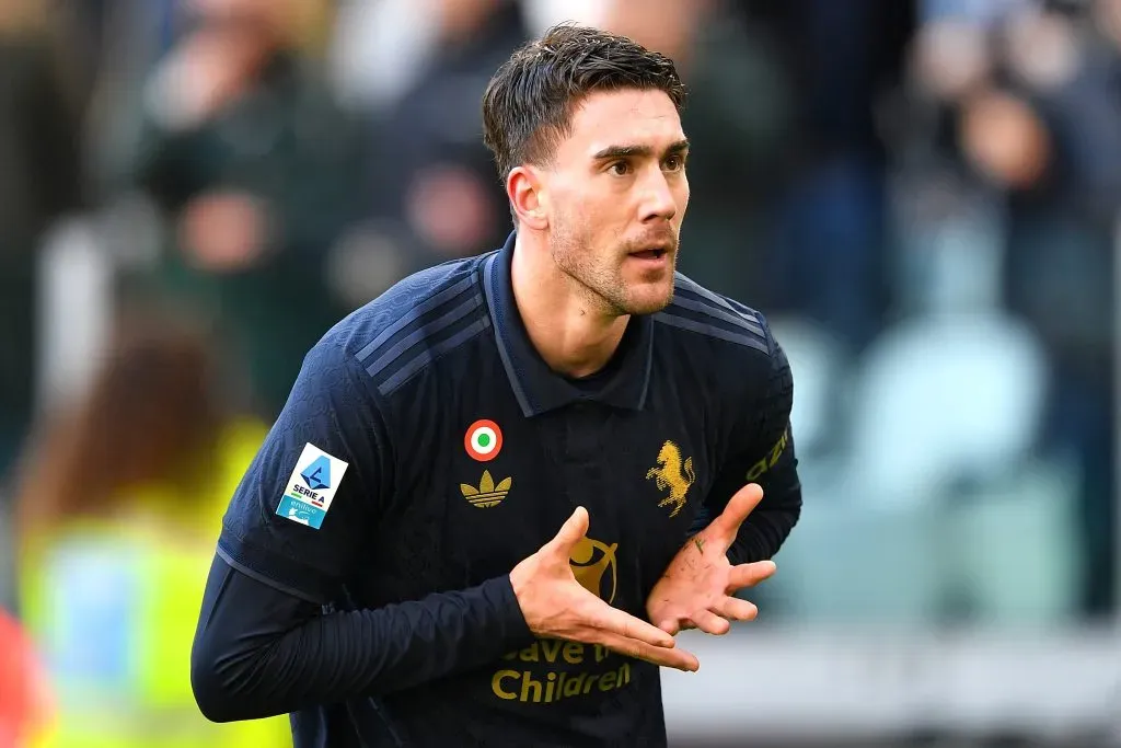 Vlahovic em ação com a Juventus (Photo by Valerio Pennicino/Getty Images)