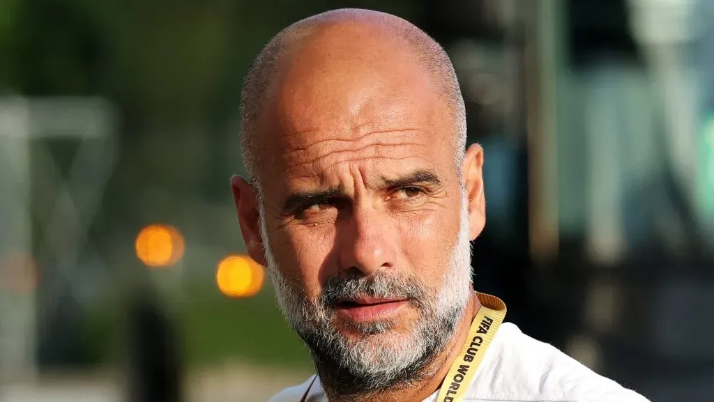 Pep Guardiola, técnico do Manchester City, chega ao estádio antes da partida do grupo G da Copa do Mundo de Clubes da FIFA 2025 entre Manchester City FC e Al Ain FC, no Mercedes-Benz Stadium, em 22 de junho de 2025, em Atlanta, Geórgia. (Foto de Kevin C. Cox/Getty Images)