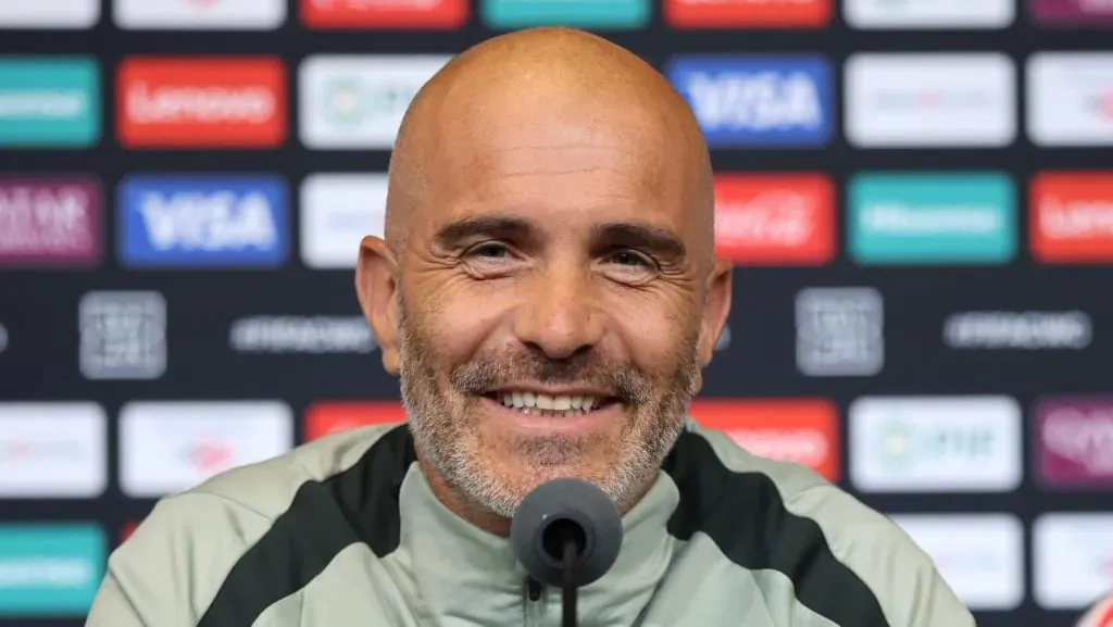 Enzo Maresca, técnico do Chelsea, fala com a imprensa durante a coletiva de imprensa de treino antes da partida do Grupo D da Copa do Mundo de Clubes da FIFA 2025 entre Los Angeles Football Club e Chelsea FC, no Mercedes-Benz Stadium, em 15 de junho de 2025, em Atlanta, Geórgia. (Foto de Alex Grimm/Getty Images)