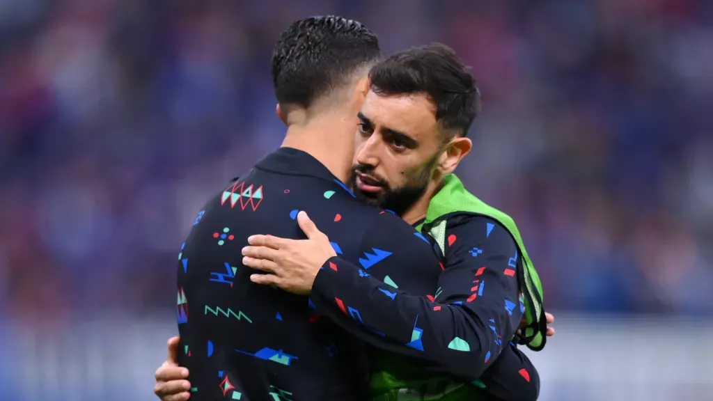 Bruno Fernandes e Cristiano Ronaldo pela Seleção Portuguesa (Photo by Justin Setterfield/Getty Images)