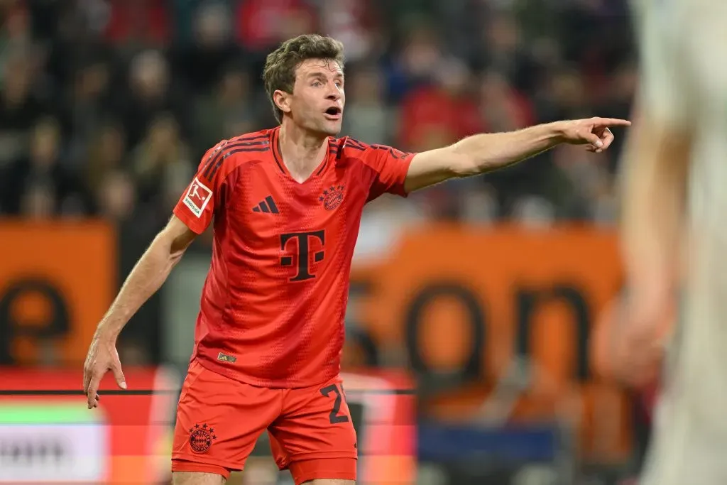 Thomas Müller deixou o Bayern de Munique como o jogador mais vencedor da história do clube (Photo by Sebastian Widmann/Getty Images)