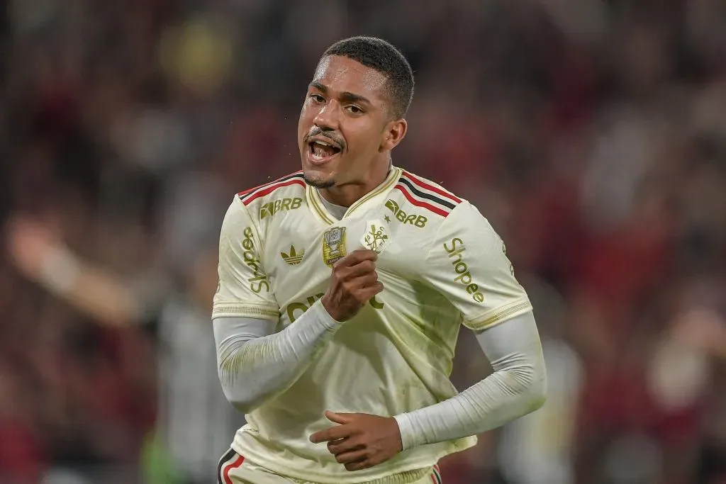 Samuel Lino fez uma boa estreia pelo Flamengo e voltou a ficar no radar da Seleção Brasileira, segundo informações do portal O Globo. Foto: Thiago Ribeiro/AGIF