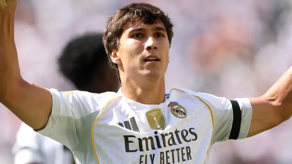 Gonzalo García em campo com o Real Madrid (Photo by Luke Hales/Getty Images)