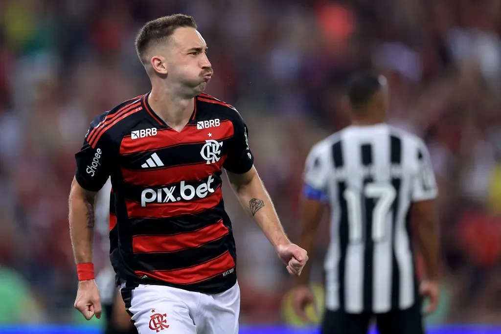 Léo Ortiz pelo Flamengo. (Photo by Buda Mendes/Getty Images)