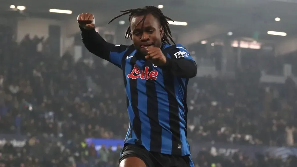 Lookman em jogo da Atalanta. Foto: Marco Luzzani/Getty Images