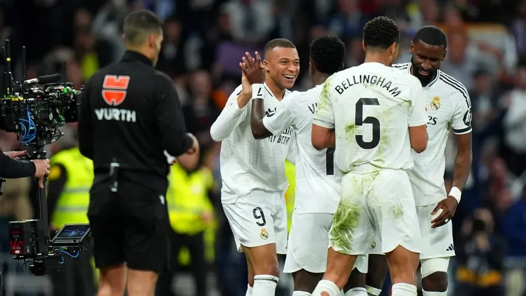 O Real Madrid mantém seu distanciamento do Ballon d’Or após a polêmica de 2024, quando a vitória de Rodri sobre Vinicius Jr. foi revelada antes da cerimônia. (Photo by Angel Martinez/Getty Images)