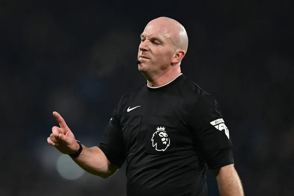 Hooper será o árbitro do jogo (Photo by Mike Hewitt/Getty Images)