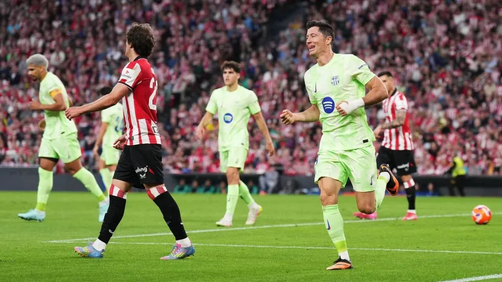 Lewandowski ostentou temporada artilheira em 2024/25 (Foto: Juan Manuel Serrano Arce/Getty Images)