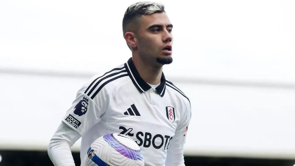 Andreas Pereira, alvo do Flamengo, em ação com o Fulham (Photo by Alex Davidson/Getty Images)