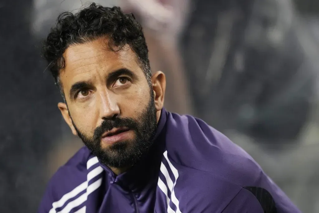 Ruben Amorim, técnico do Manchester United. (Photo by Patrick McDermott/Getty Images)