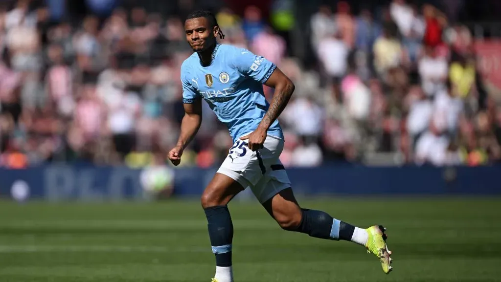 Manuel Akanji em ação durante a partida. Foto: Mike Hewitt/Getty Images