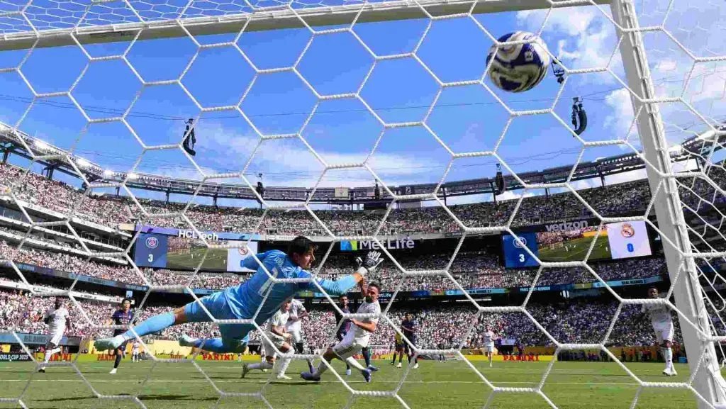 Courtois durante a semifinal da Copa do Mundo de Clubes 2025. Foto: David Ramos/Getty Images