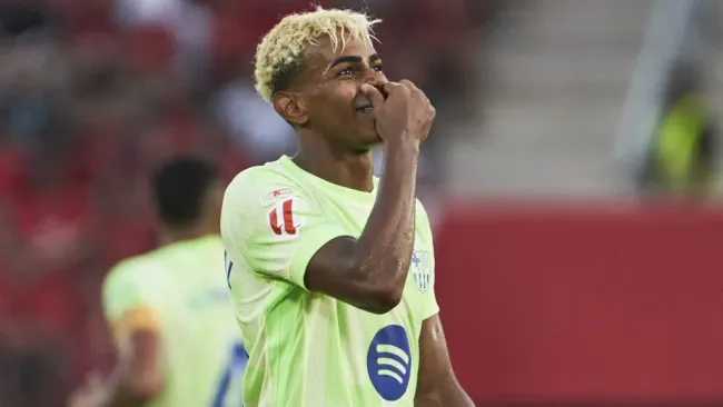 Lamine Yamal pelo Barcelona