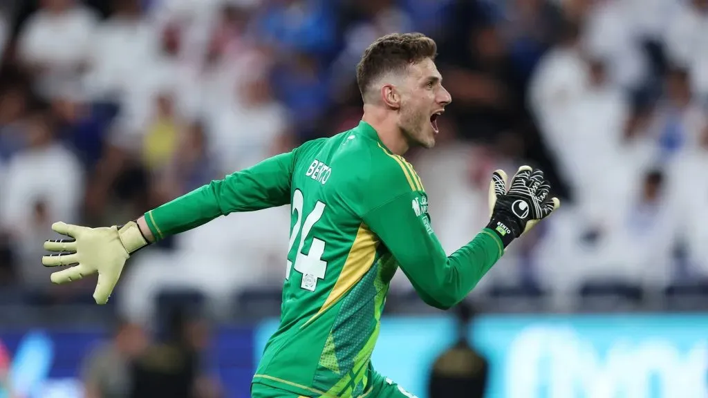 Bento vem tendo boas atuações pelo Al-Nassr. Foto: Yasser Bakhsh/Getty Images