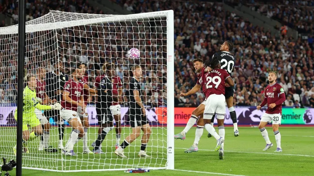 João Pedro marcando gol pelo Chelsea. Foto: Julian Finney/Getty Images