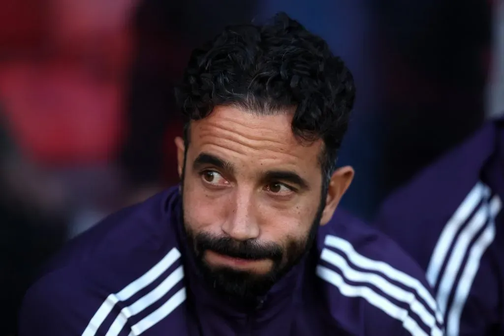 Ruben Amorim, técnico do Manchester United. (Photo by George Wood/Getty Images)