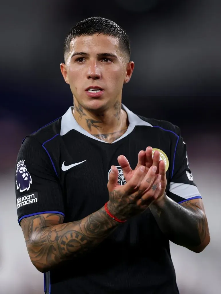 Enzo Fernández e outros jogadores do Chelsea comentaram que querem enfrentar o Barcelona na Champions League. (Foto: Justin Setterfield/Getty Images)