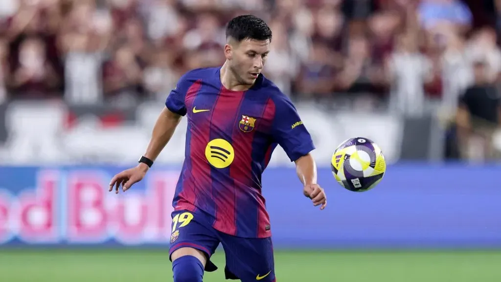 O Barcelona optou por cautela ao lidar com a inscrição de Roony Bardghji, jovem promessa sueca que ficou de fora do primeiro jogo oficial da temporada. (Photo by Paul Miller/Getty Images)