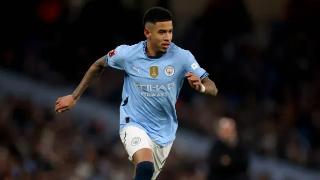 Savinho durante a partida pelo Manchester City. Foto: Carl Recine/Getty Images