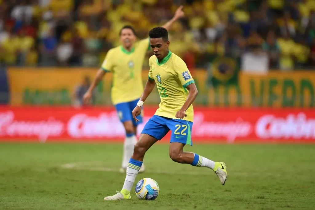 Estêvão em ação pela Seleção Brasileira. (Photo by Pedro Vilela/Getty Images)
