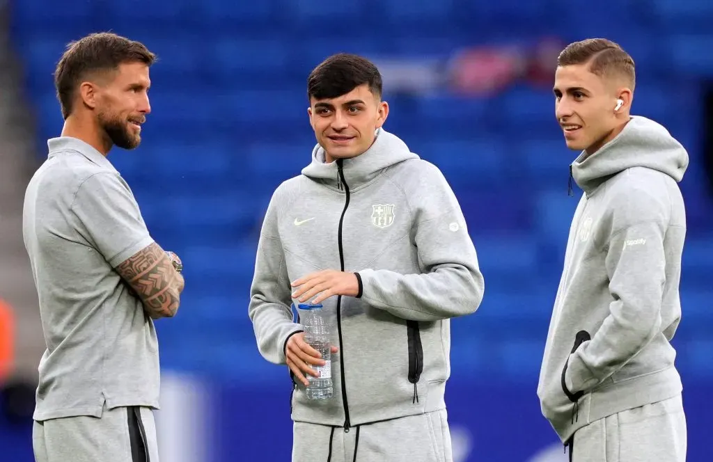 Iñigo Martínez sempre foi um líder nos vestiários do Barcelona, segundo o jornal Marca. Ele ajudava a todos e os jovens jogadores gostavam muito dele. (Photo by Alex Caparros/Getty Images)