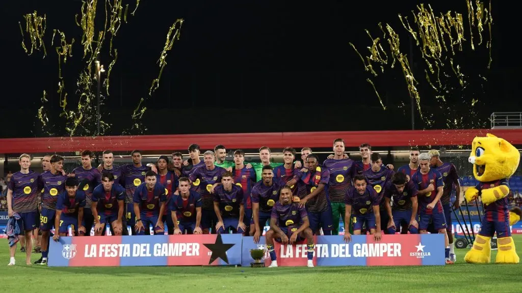 Barcelona encarou o Como, da Itália, no Troféu Joan Gamper (Foto: Judit Cartiel/Getty Images)