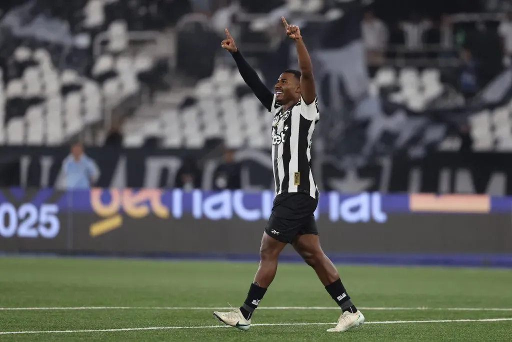 Cuiabano na partida contra o Internacional (Photo by Wagner Meier/Getty Images)