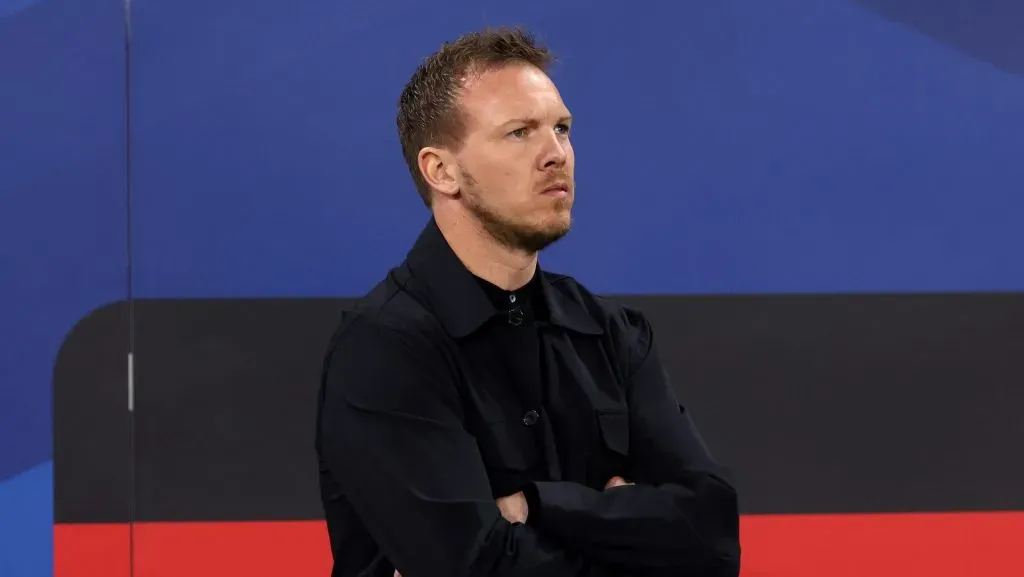 Com Ter Stegen fora por lesão e opções inesperadas convocadas, Julian Nagelsmann enfrenta críticas e terá de tomar decisões decisivas para manter a equipe competitiva. (Photo by Alexander Hassenstein/Getty Images)