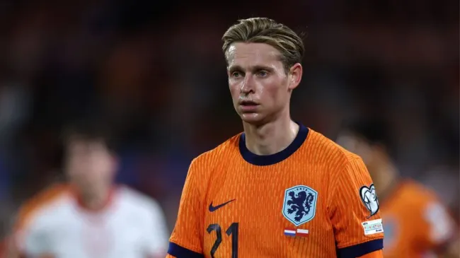 De Jong se lesionou durante jogo da Holanda, em Rotterdam (Foto: Dean Mouhtaropoulos/Getty Images)
