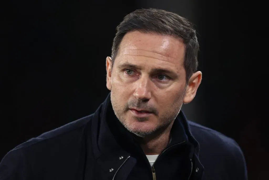 Lampard de casaco preto