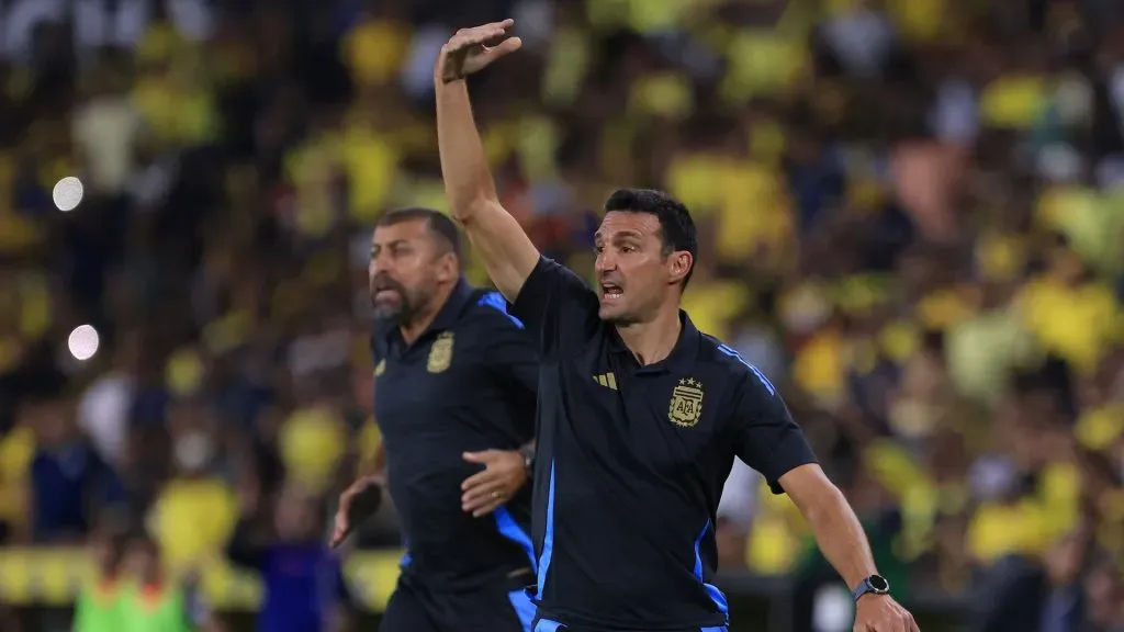 Lionel Scaloni na última partida da Argentina nas Eliminatórias. Foto: Franklin Jacome/Getty Images