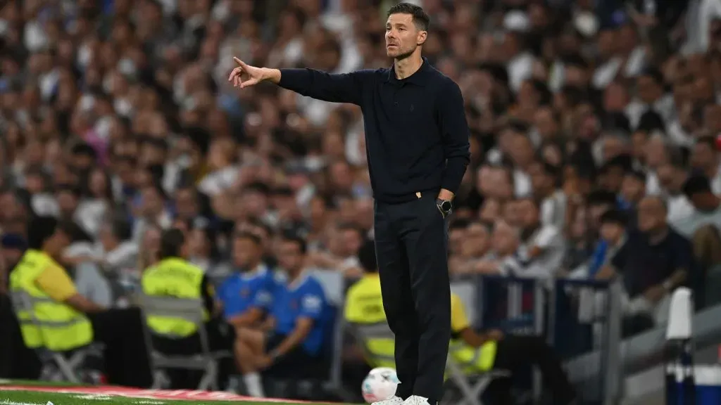 Hoje no Real Madrid, Xabi Alonso venceu títulos com o Leverkusen (Denis Doyle/Getty Imagens)