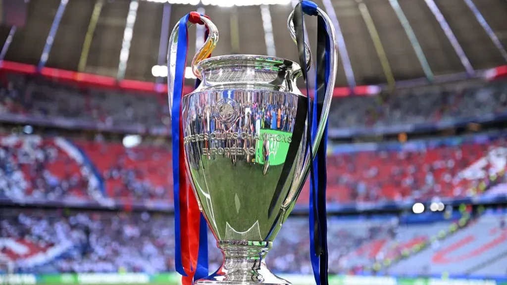 Taça da final entre PSG e Inter de Milão (Foto: Justin Setterfield/Getty Images)