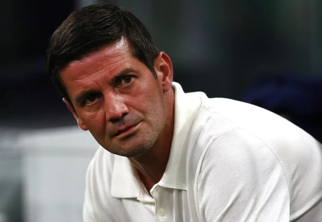 Chivu é o treinador da Inter de Milão, que teve uma derrota na última partida pelo Campeonato Italiano. Agora, a torcida não está tão confiante no clássico contra a Juventus, como publicaram em posts nas redes sociais. (Foto: Marco Luzzani/Getty Images)